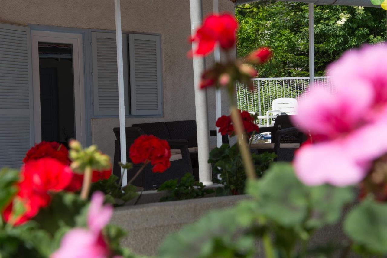 Klara Apartmanhaz Orfu Exterior photo